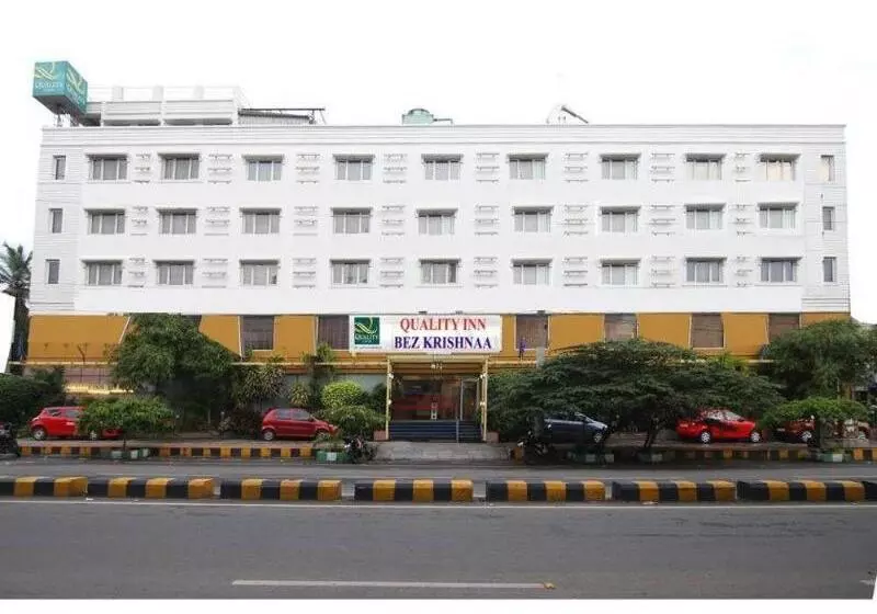 Fotos del hotel Quality Inn Bez Krishnaa:  8