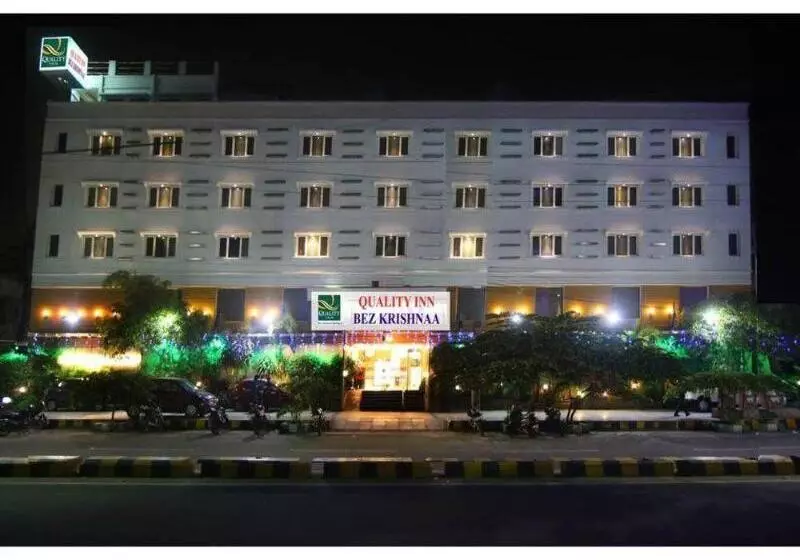 Fotos del hotel Quality Inn Bez Krishnaa:  12