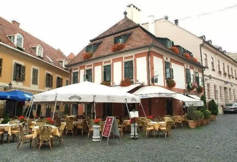 Fotos del hotel Senatorház Eger:  4