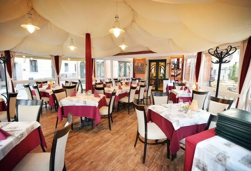 Fotos del hotel Senatorház Eger:  7