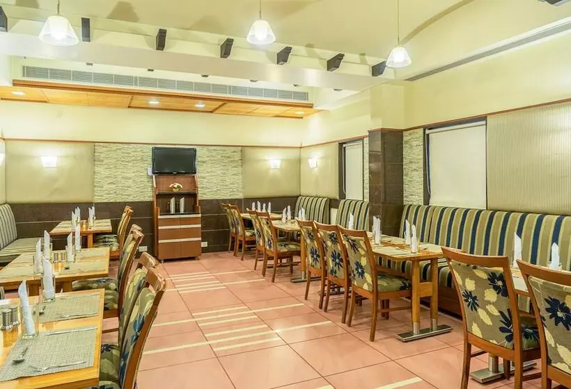 Fotos del hotel Treebo Trend Ambassador:  25