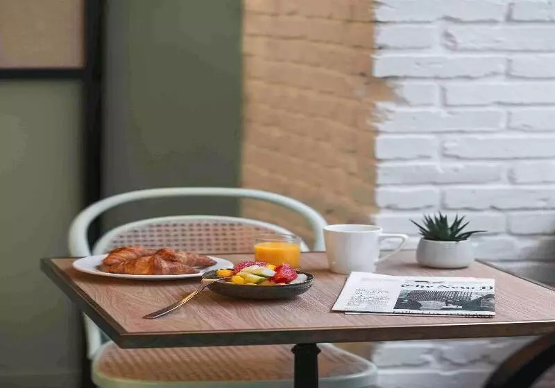 Fotos del hotel Ibis Styles Paris Montmartre Nord:  6