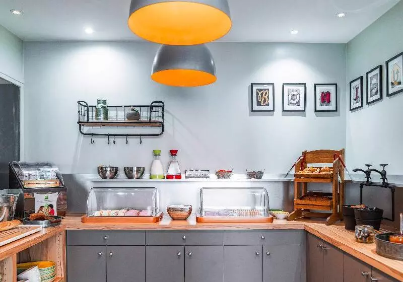 Fotos del hotel Ibis Styles Paris Montmartre Nord:  7