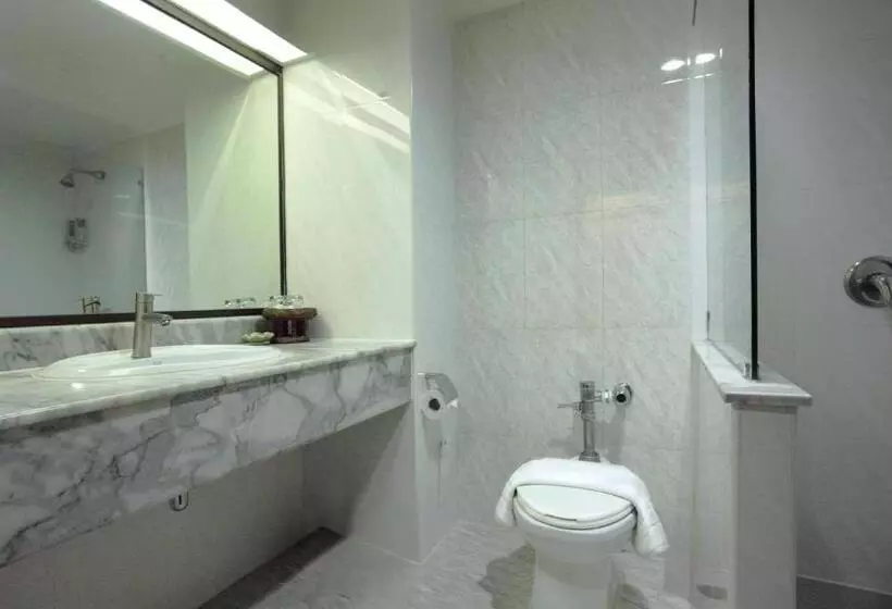 Fotos del hotel Pinnacle Lumpinee Park:  4