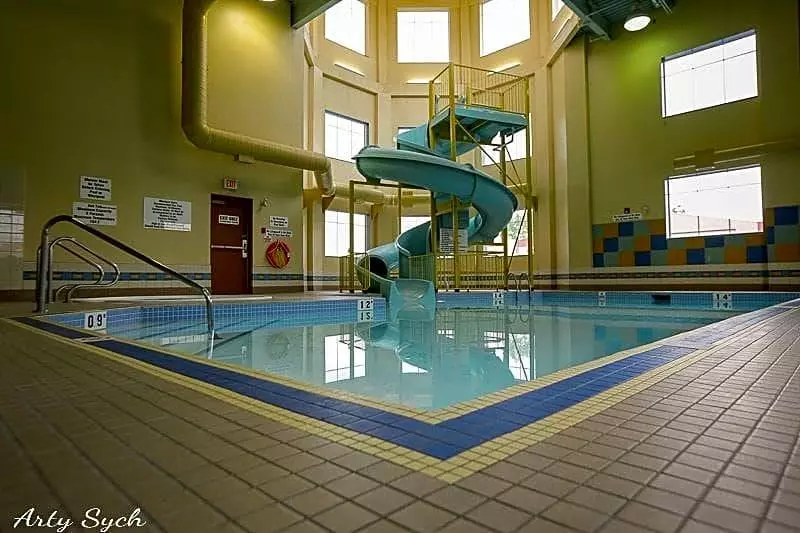 Fotos del hotel The Glenmore Inn & Convention Centre:  2