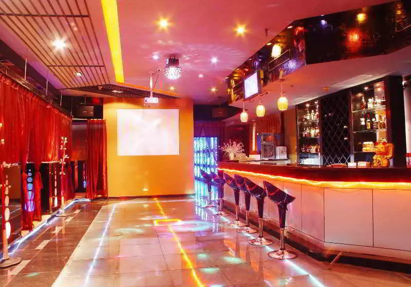 Fotos del hotel Overseas Chinese:  4