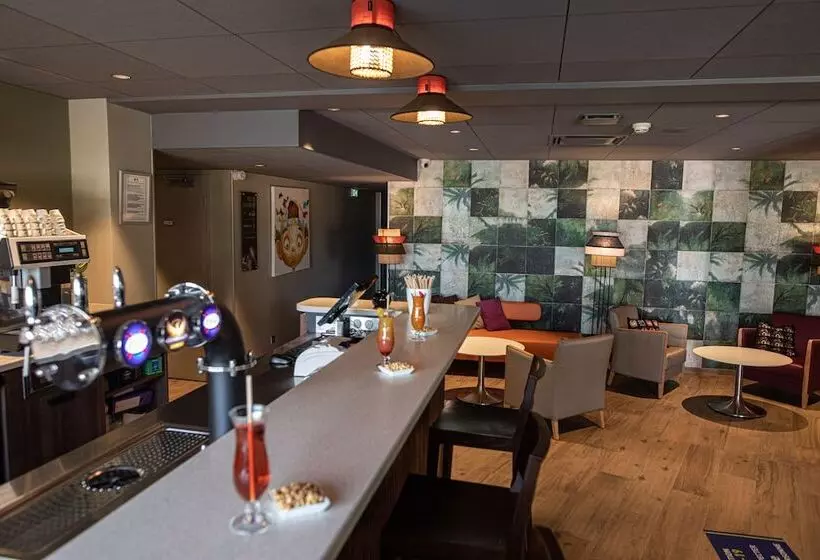 Fotos del hotel Ibis Styles Clermont-ferrand Aéroport:  4