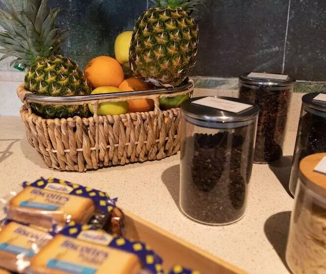 Fotos del hotel Ibis Styles Clermont-ferrand Aéroport:  11