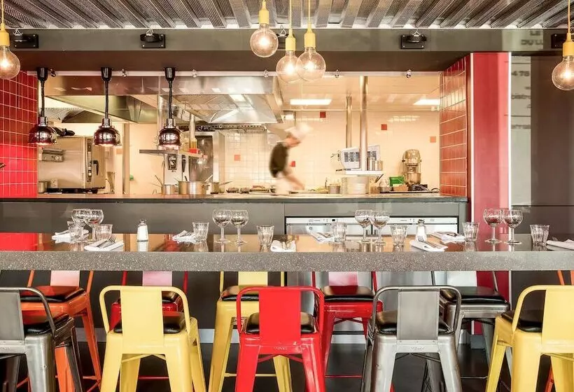 Fotos del hotel Ibis Styles Lyon Centre Confluence:  4