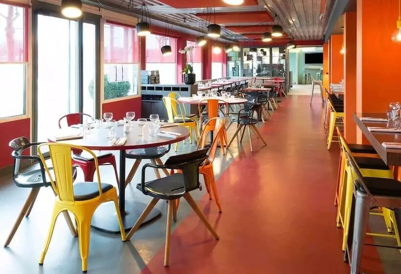 Fotos del hotel Ibis Styles Lyon Centre Confluence:  21