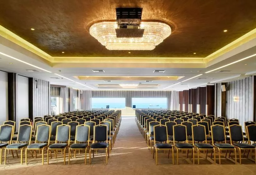 Fotos del hotel Mediterranean Palace:  12