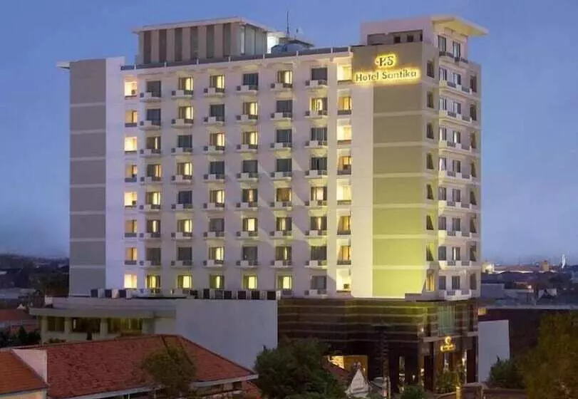Fotos del hotel Santika Pandegiling Surabaya:  9