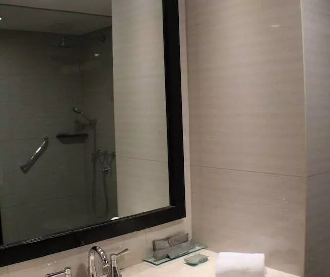 Fotos del hotel Santika Pandegiling Surabaya:  7