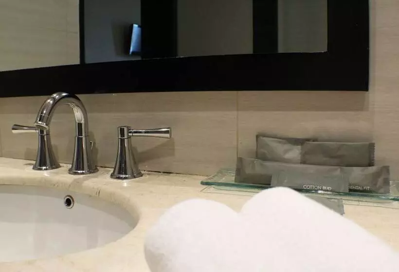 Fotos del hotel Santika Pandegiling Surabaya:  14