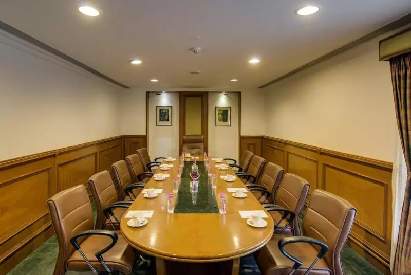 Fotos del hotel The Ummed Ahmedabad Airport:  11