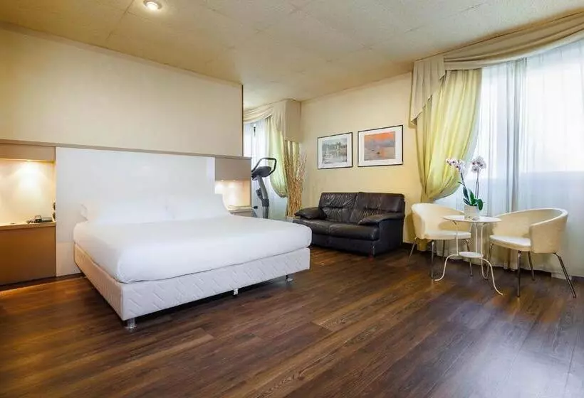 Fotos del hotel Ih Hotels Bologna Amadeus:  8