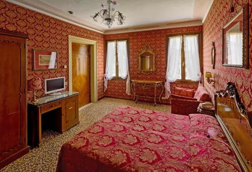 Fotos del hotel Antica Locanda Sturion Residenza D Epoca:  12
