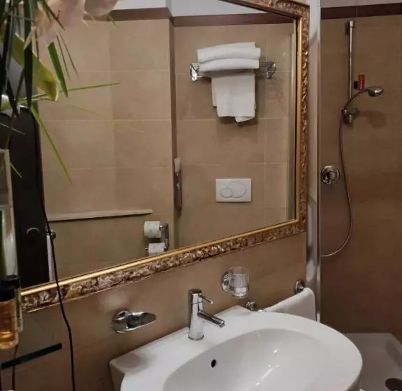 Fotos del hotel Ghironi:  11