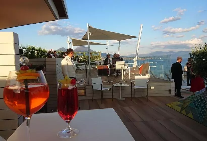 Fotos del hotel Grand Hotel Vesuvio:  12