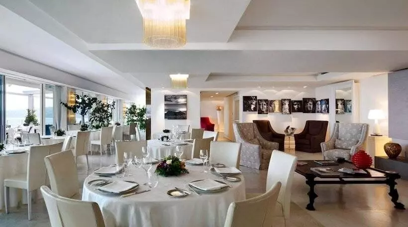 Fotos del hotel Grand Hotel Vesuvio:  4