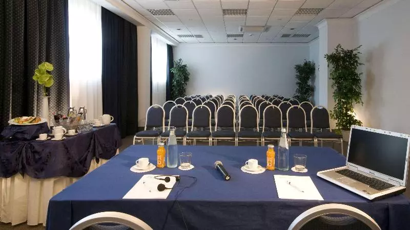 Fotos del hotel Holiday Inn Rome - Eur Parco Dei Medici, An Ihg:  9