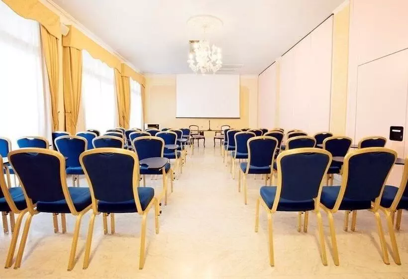 Fotos del hotel Grand Hotel President:  3