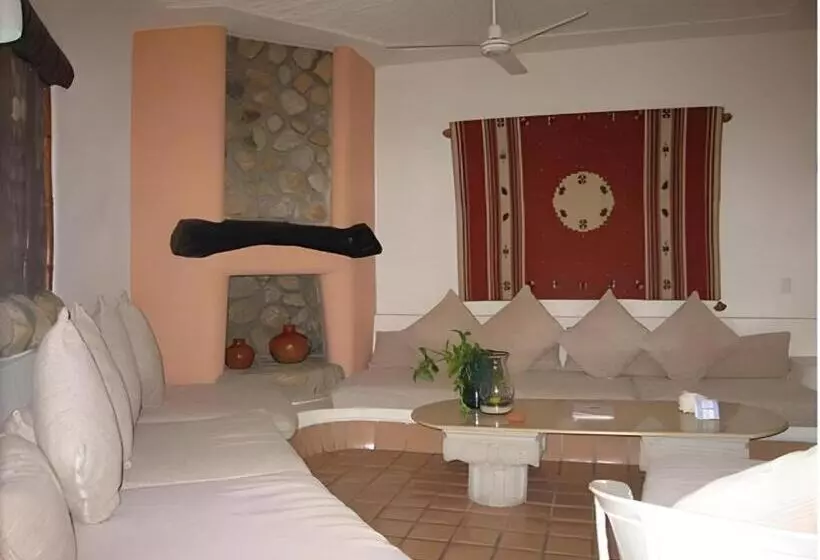 Club Cascadas De Baja