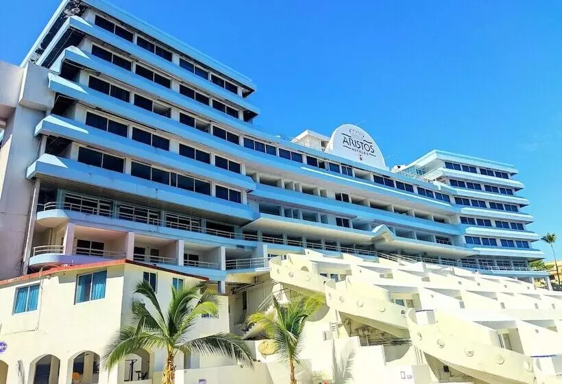 Aristos Acapulco