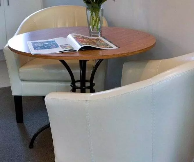 Fotos del hotel Knightsbridge Court Motor Lodge:  5