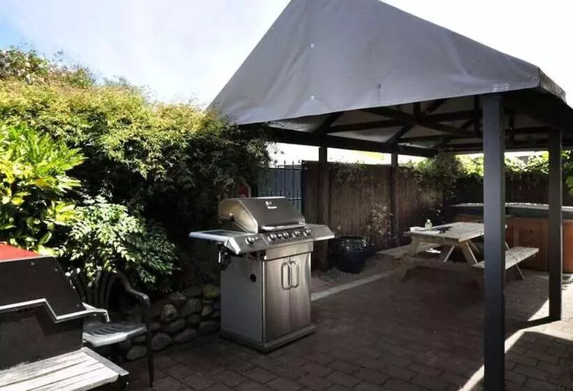 Fotos del hotel Knightsbridge Court Motor Lodge:  6