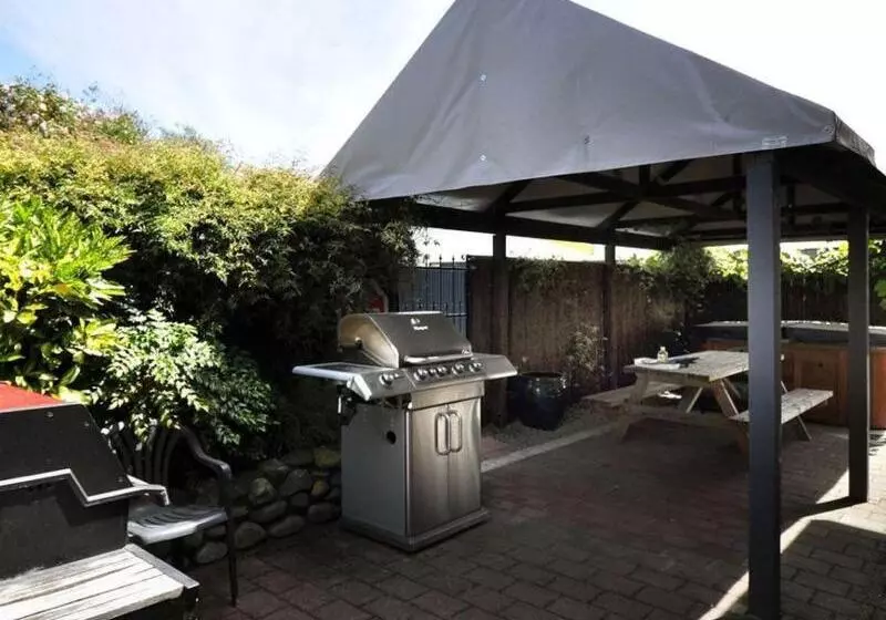 Fotos del hotel Knightsbridge Court Motor Lodge:  13