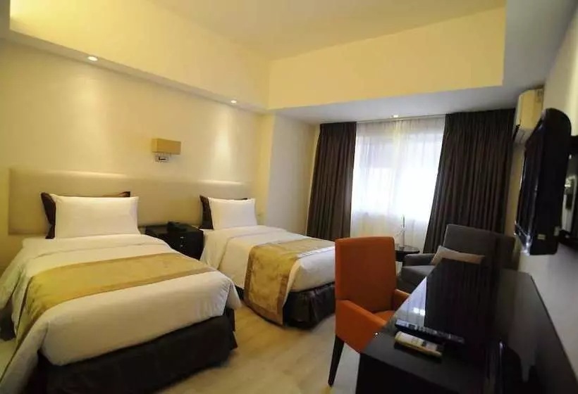 Fotos del hotel Imperial Palace Suites:  2