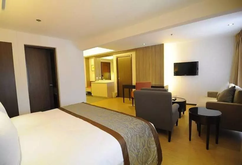 Fotos del hotel Imperial Palace Suites:  12