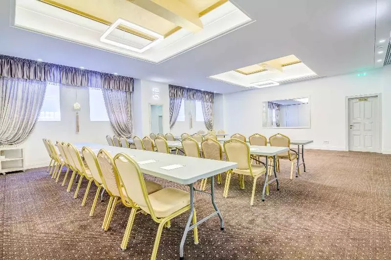 Fotos del hotel Capitol:  11