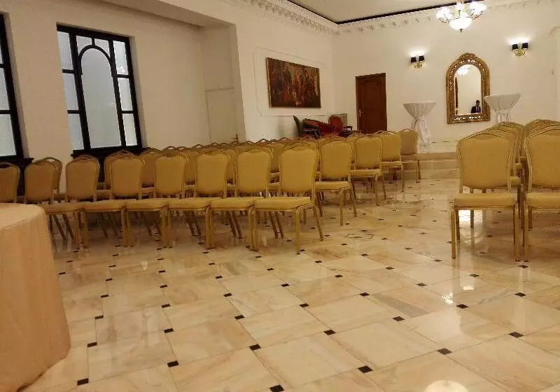 Fotos del hotel Capitol:  20