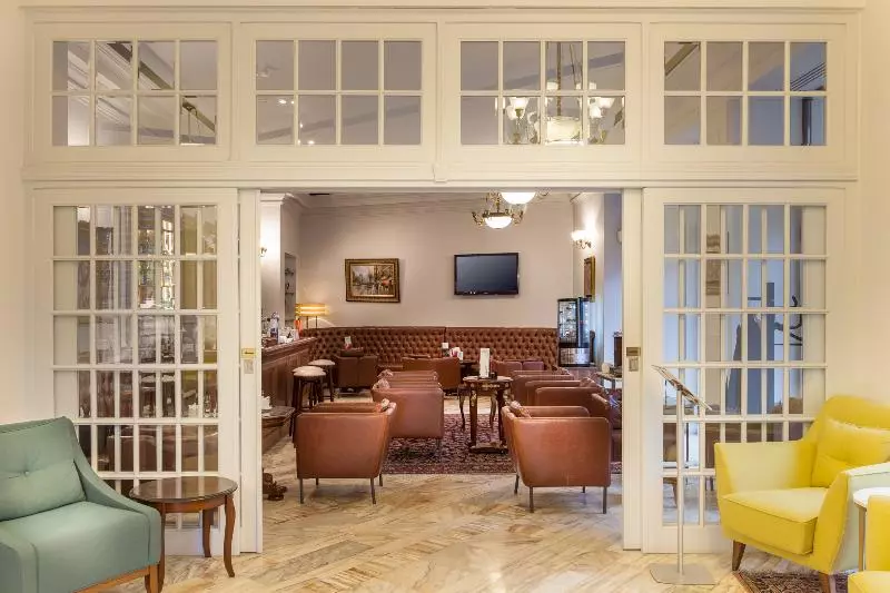 Fotos del hotel Capitol:  8