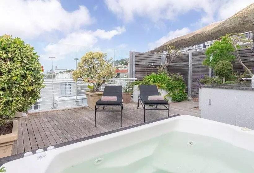 Fotos del hotel Romney Park Luxury Apartments:  12