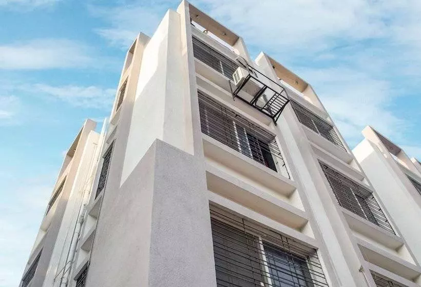Fotos del hotel Treebo Trend Naunidh Suites Kharadi:  2