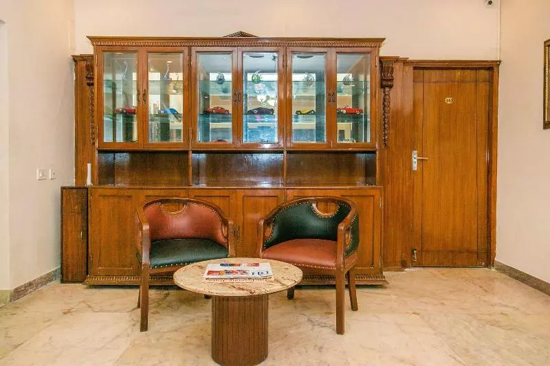 Fotos del hotel Asteria By Treebo:  8