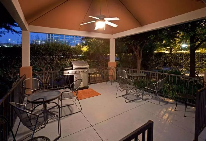 Fotos del hotel Sonesta Simply Suites Dallas Galleria:  4