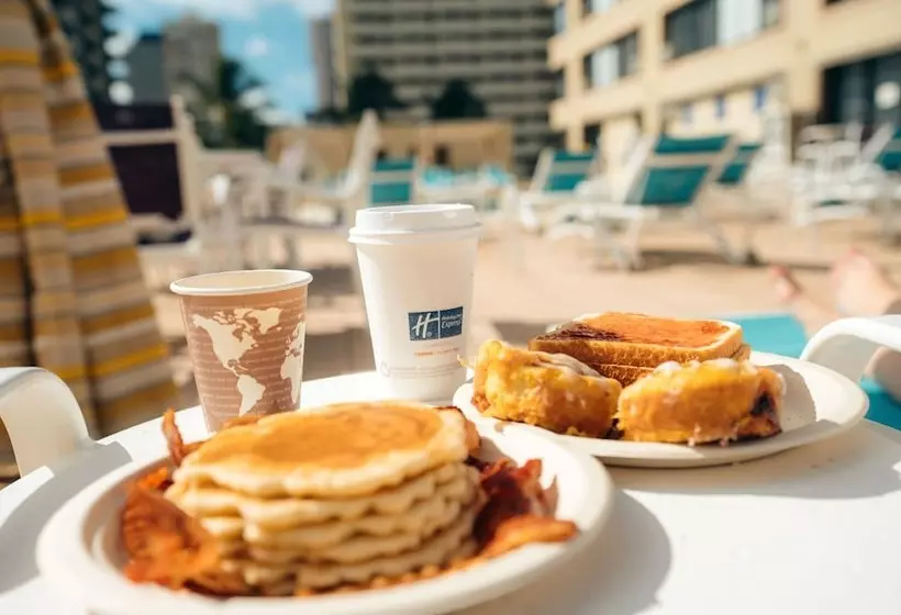 Fotos del hotel Holiday Inn Express Waikiki, An Ihg:  6