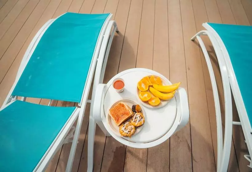 Fotos del hotel Holiday Inn Express Waikiki, An Ihg:  9