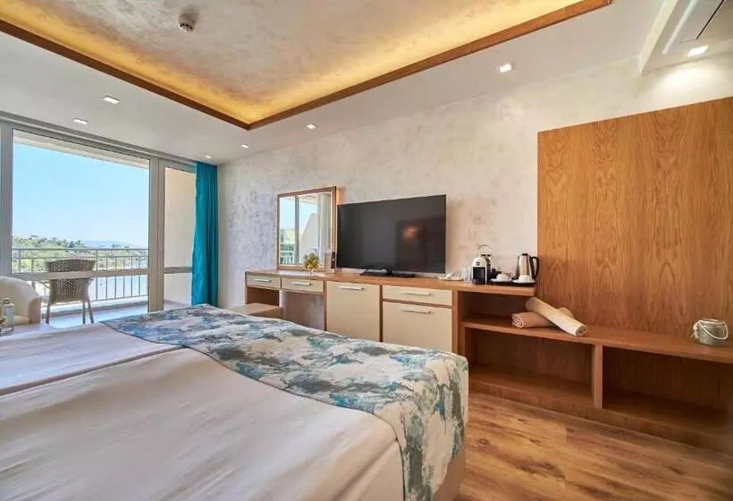 Fotos del hotel Bilyana Beach Hotel - Free Beach Access:  24