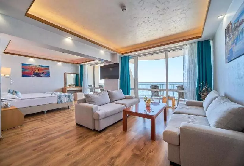 Fotos del hotel Bilyana Beach Hotel - Free Beach Access:  13