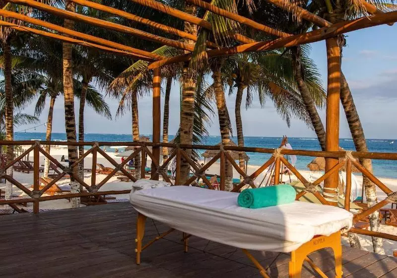 Fotos del hotel & Beach Club Ojo De Agua:  20