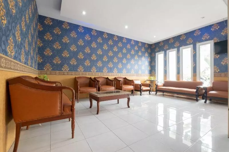 Fotos del hotel Spot On 2419 Rumah Nugraha Hotel Syariah:  9