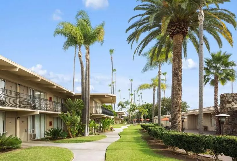 Fotos del hotel Ramada By Wyndham San Diego North  & Conference Center:  4