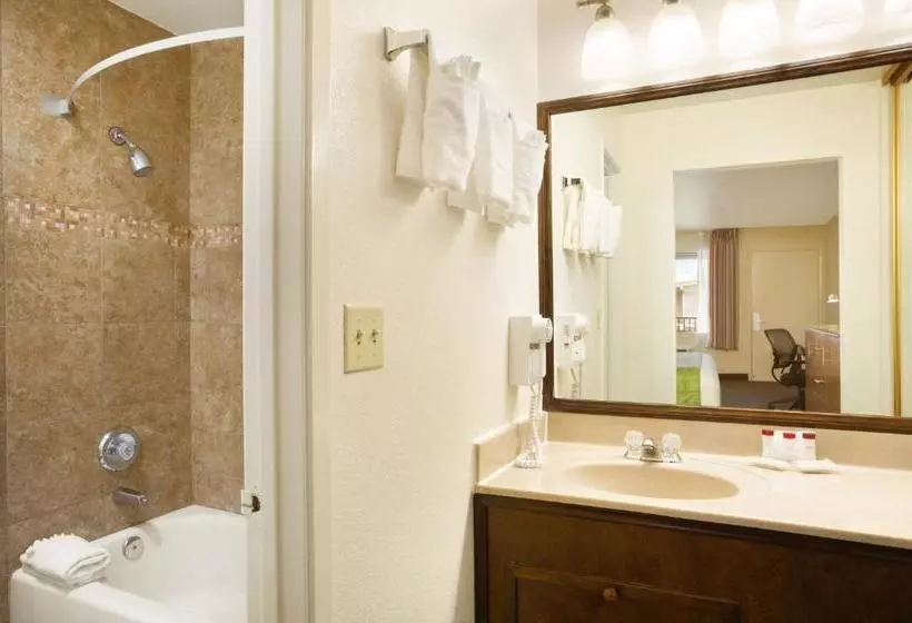 Fotos del hotel Ramada By Wyndham San Diego North  & Conference Center:  3