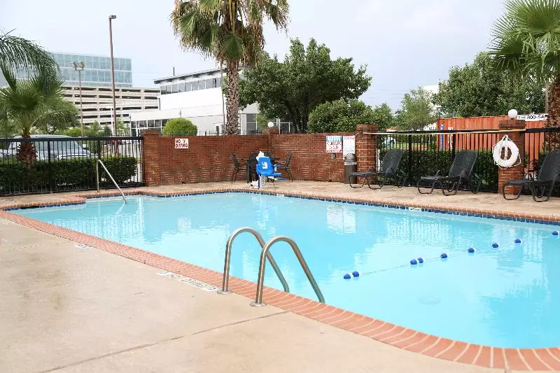 Fotos del hotel Comfort Inn & Suites Houston I-10 West Energy Corridor:  2