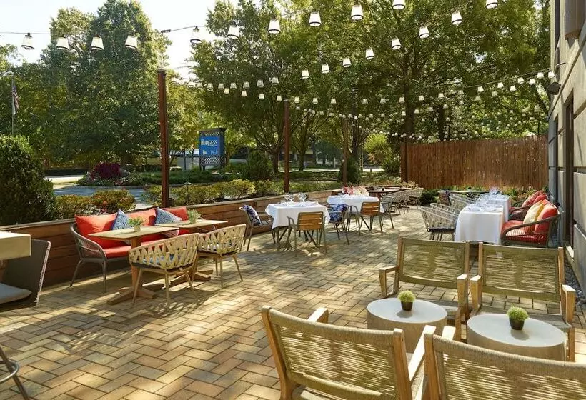 Fotos del hotel The Burgess  Trademark Collection By Wyndham:  11